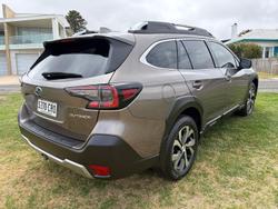 2022 Subaru Outback AWD Touring
