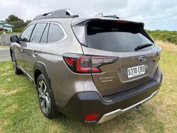 2022 Subaru Outback AWD Touring