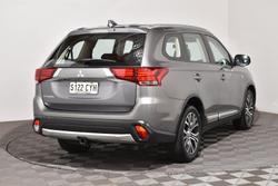 2017 Mitsubishi Outlander ES