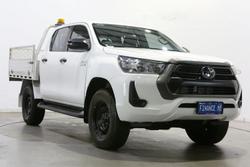 2022 Toyota Hilux SR