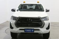 2022 Toyota Hilux SR