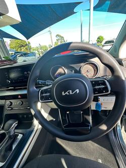 2023 Kia Carnival S