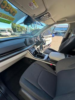 2023 Kia Carnival S
