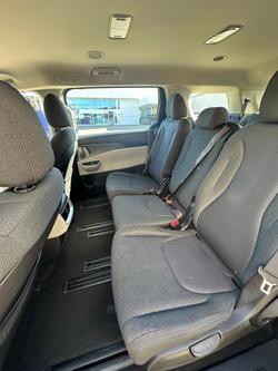 2023 Kia Carnival S