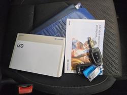 2021 Hyundai i30 PD.V4 MY22 Polar White