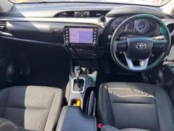 2022 Toyota Hilux SR5