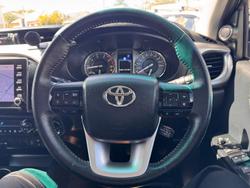 2022 Toyota Hilux SR5