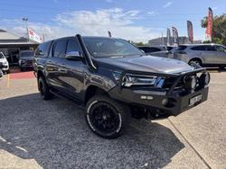 2022 Toyota Hilux SR5