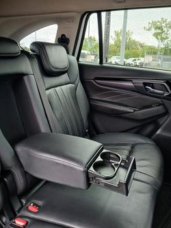 2023 Isuzu MU-X LS-T