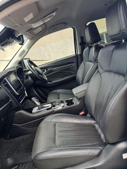 2023 Isuzu MU-X LS-T