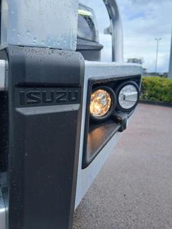 2023 Isuzu MU-X LS-T