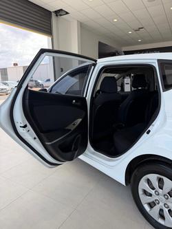 2017 Hyundai Accent Active