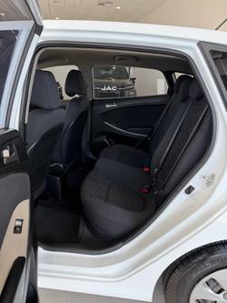 2017 Hyundai Accent Active