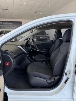 2017 Hyundai Accent Active