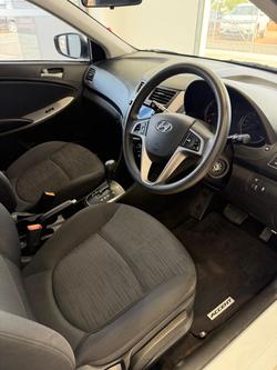 2017 Hyundai Accent Active