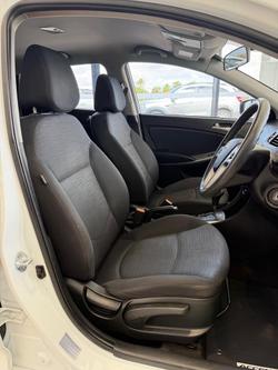 2017 Hyundai Accent Active