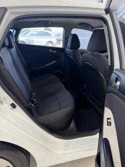 2017 Hyundai Accent Active