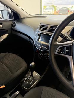 2017 Hyundai Accent Active