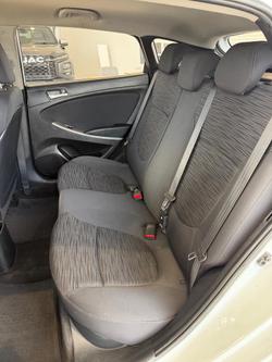 2017 Hyundai Accent Active