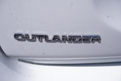 2016 Mitsubishi Outlander LS Safety Pack