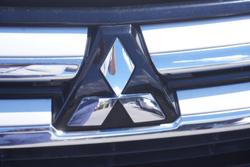 2016 Mitsubishi Outlander LS Safety Pack