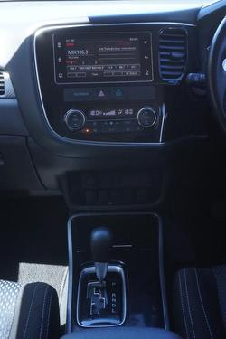 2016 Mitsubishi Outlander LS Safety Pack