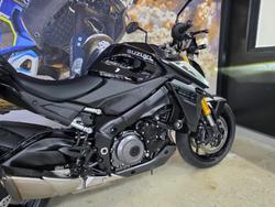 2025 Suzuki GSX-S1000 BLACK