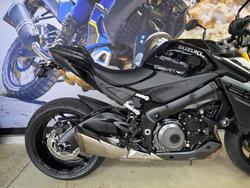 2025 Suzuki GSX-S1000 BLACK