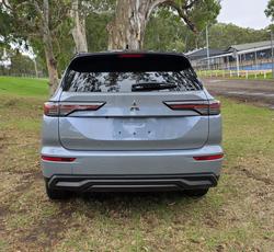 2025 Mitsubishi Outlander LS