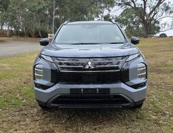 2025 Mitsubishi Outlander LS