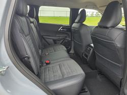 2025 Mitsubishi Outlander LS