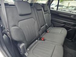 2025 Ford Everest Ambiente