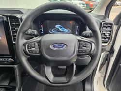 2025 Ford Everest Ambiente