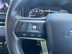 2023 Mitsubishi Outlander ES