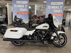 Harley-Davidson Street Glide 117 (flhx)