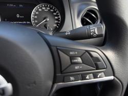 2025 Nissan Navara SL