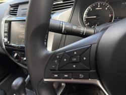 2025 Nissan Navara SL