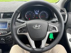 2014 Hyundai Accent Active