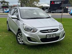 2014 Hyundai Accent Active