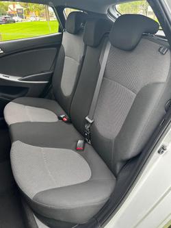 2014 Hyundai Accent Active