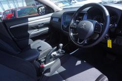 2017 Mitsubishi Outlander LS