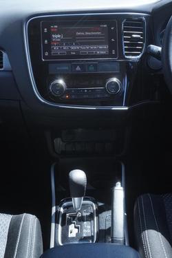 2017 Mitsubishi Outlander LS