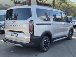 2025 Ford Tourneo Active