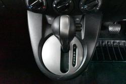 2013 Mazda 2 Neo Sport