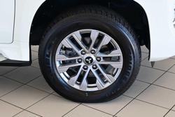 2022 Mitsubishi Pajero Sport GLX