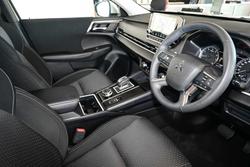 2025 Mitsubishi Outlander LS