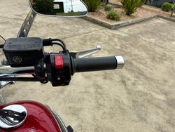 2013 Triumph THUNDERBIRD RUBY METALLIC/BLACK METALLIC