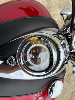 2013 Triumph THUNDERBIRD RUBY METALLIC/BLACK METALLIC