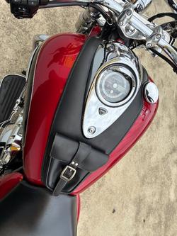 2013 Triumph THUNDERBIRD RUBY METALLIC/BLACK METALLIC