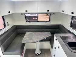 2023 Southern Cross Signature Series V8 Slide Out